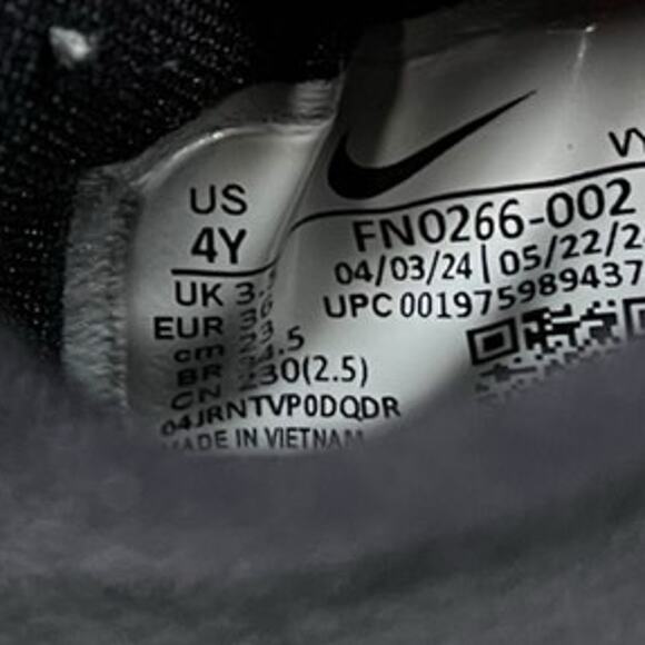 Boys Nike Kobe 8 FN0266-002 Mesh Athletic Sneaker Shoes Size 4Y Black Basketball - Picture 6 of 6